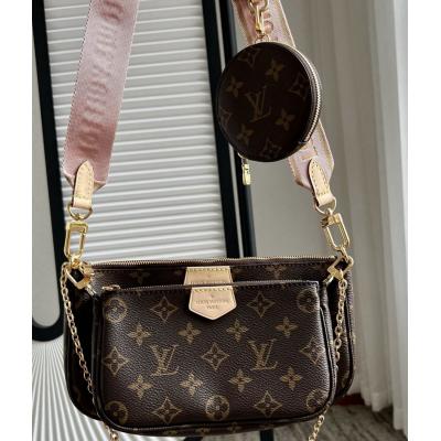 Multi Pochette Accessoires手袋 M44840
