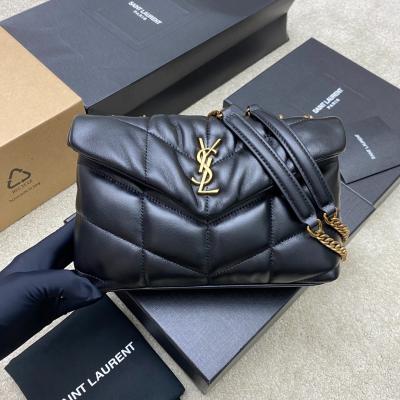 Loulou Puffer 迷你鏈條包羊皮 黑銀