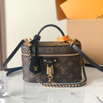 M47125 Vanity Chain Pouch小號化狀盒