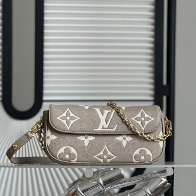 Wallet On Chain Ivy 手袋 M82211