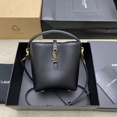 LE 37亮面皮革迷你手袋